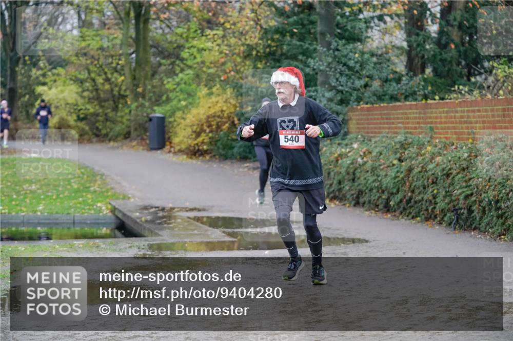 07.12.2025 - St. Pauli X-Mass-Run No. 15 Michael Burmester http://msf.ph/oto/9404280 07.12.2025 11:03:07 Laufen 15, 540 meine-sportfotos.de