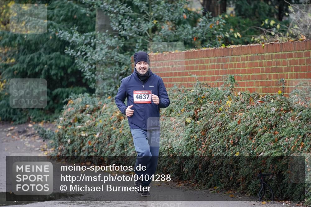 07.12.2025 - St. Pauli X-Mass-Run No. 15 Michael Burmester http://msf.ph/oto/9404288 07.12.2025 11:03:16 Laufen 5, 4637 meine-sportfotos.de