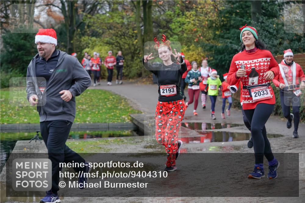 07.12.2025 - St. Pauli X-Mass-Run No. 15 Michael Burmester http://msf.ph/oto/9404310 07.12.2025 11:03:26 Laufen 2193, 1341, 1437, 2033, 257 meine-sportfotos.de