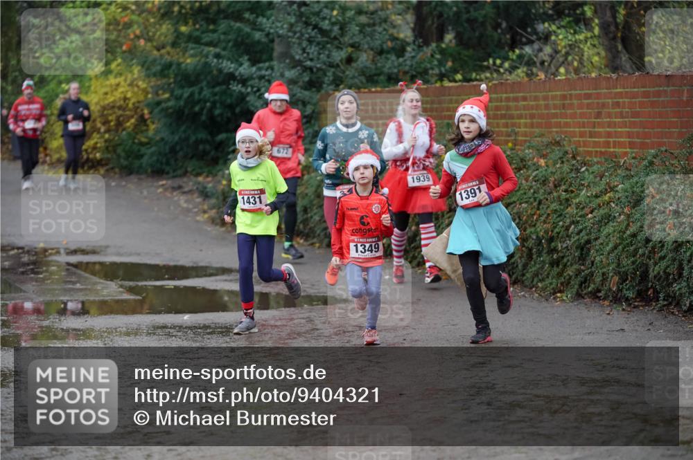 07.12.2025 - St. Pauli X-Mass-Run No. 15 Michael Burmester http://msf.ph/oto/9404321 07.12.2025 11:03:30 Laufen 1431, 672, 1349, 1939, 1391 meine-sportfotos.de