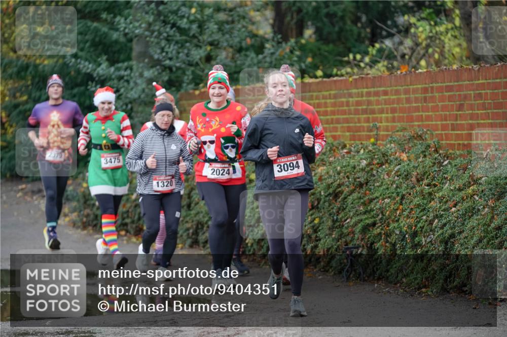 07.12.2025 - St. Pauli X-Mass-Run No. 15 Michael Burmester http://msf.ph/oto/9404351 07.12.2025 11:03:37 Laufen 2379, 3475, 1320, 2024, 3094 meine-sportfotos.de