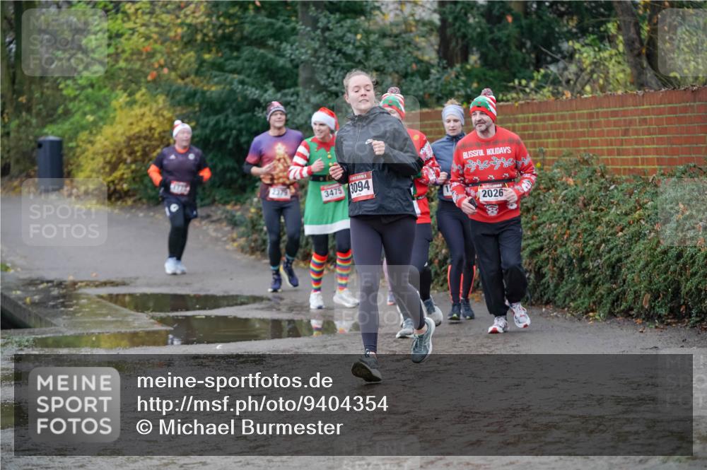 07.12.2025 - St. Pauli X-Mass-Run No. 15 Michael Burmester http://msf.ph/oto/9404354 07.12.2025 11:03:38 Laufen 2379, 3475, 3094, 2026 meine-sportfotos.de