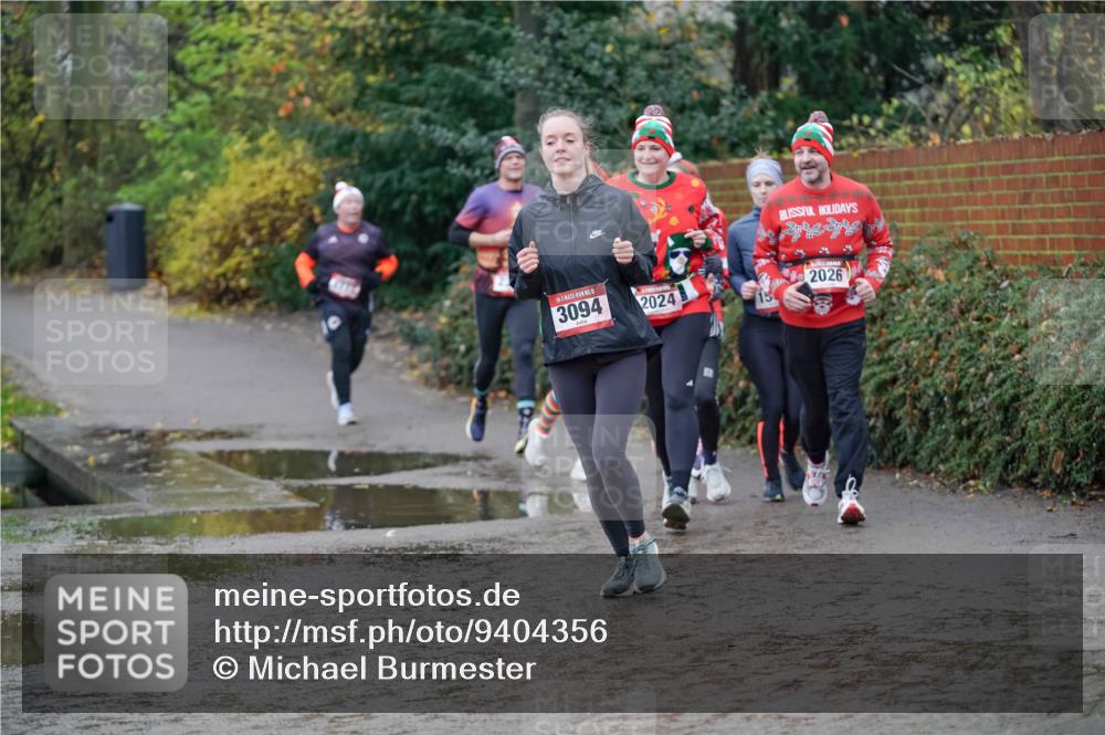 07.12.2025 - St. Pauli X-Mass-Run No. 15 Michael Burmester http://msf.ph/oto/9404356 07.12.2025 11:03:38 Laufen 5, 3094, 2024, 15, 2026 meine-sportfotos.de