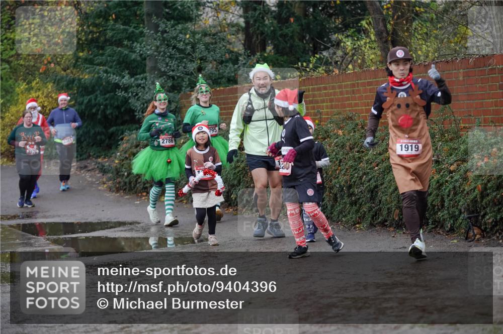 07.12.2025 - St. Pauli X-Mass-Run No. 15 Michael Burmester http://msf.ph/oto/9404396 07.12.2025 11:04:04 Laufen 2876, 2786, 795, 1919 meine-sportfotos.de