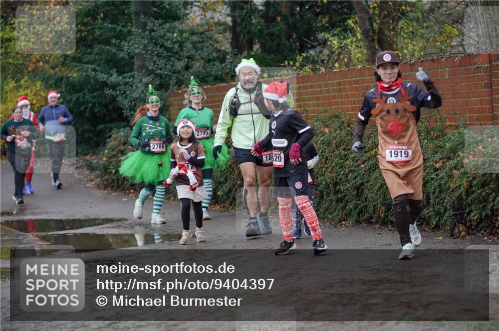 07.12.2025 - St. Pauli X-Mass-Run No. 15 Michael Burmester http://msf.ph/oto/9404397 07.12.2025 11:04:04 Laufen 2876, 2786, 2795, 1919, 1820 meine-sportfotos.de