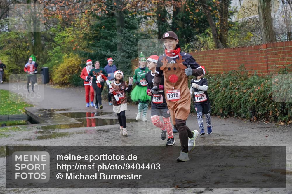 07.12.2025 - St. Pauli X-Mass-Run No. 15 Michael Burmester http://msf.ph/oto/9404403 07.12.2025 11:04:06 Laufen 917, 1920, 1919, 919, 1921 meine-sportfotos.de