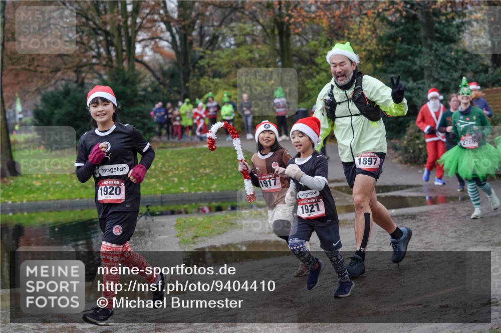 07.12.2025 - St. Pauli X-Mass-Run No. 15 Michael Burmester http://msf.ph/oto/9404410 07.12.2025 11:04:07 Laufen 5, 1920, 1917, 15, 1921, 1897, 2786 meine-sportfotos.de