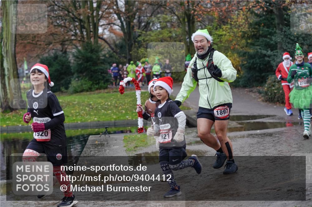 07.12.2025 - St. Pauli X-Mass-Run No. 15 Michael Burmester http://msf.ph/oto/9404412 07.12.2025 11:04:08 Laufen 1920, 1921, 1897, 2786 meine-sportfotos.de