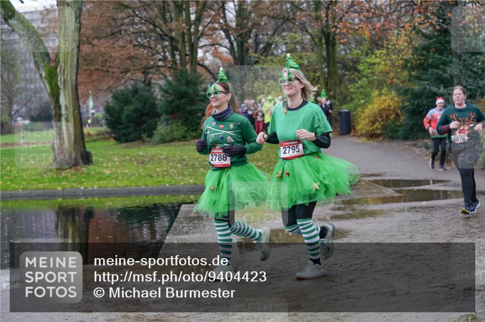 07.12.2025 - St. Pauli X-Mass-Run No. 15 Michael Burmester http://msf.ph/oto/9404423 07.12.2025 11:04:10 Laufen 2876, 2786, 2795 meine-sportfotos.de