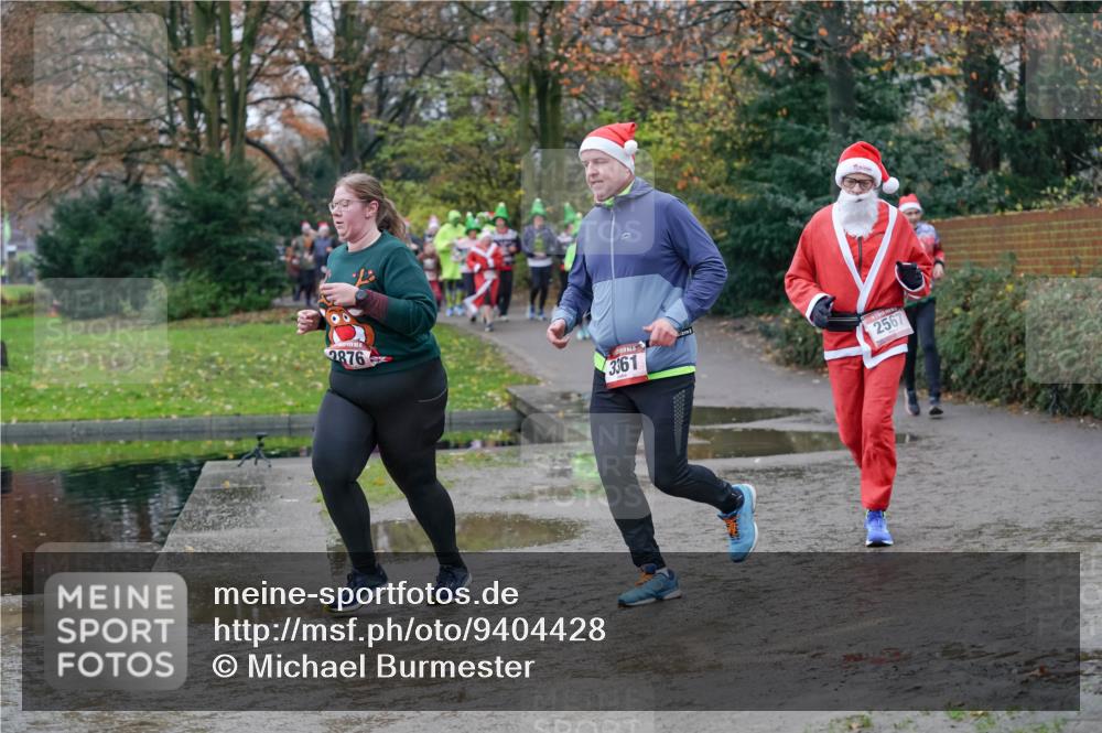 07.12.2025 - St. Pauli X-Mass-Run No. 15 Michael Burmester http://msf.ph/oto/9404428 07.12.2025 11:04:12 Laufen 2876, 3361, 2567 meine-sportfotos.de