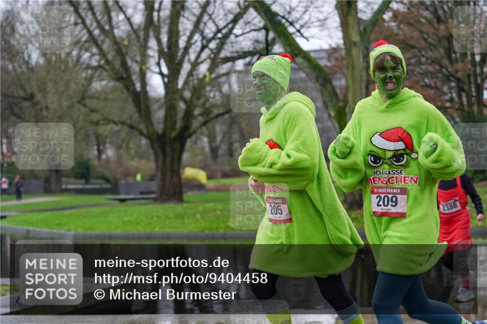 07.12.2025 - St. Pauli X-Mass-Run No. 15 Michael Burmester http://msf.ph/oto/9404458 07.12.2025 11:04:29 Laufen 5, 205, 15, 209, 2386 meine-sportfotos.de