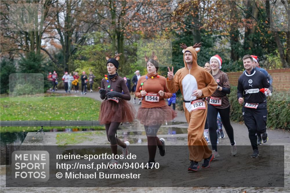 07.12.2025 - St. Pauli X-Mass-Run No. 15 Michael Burmester http://msf.ph/oto/9404470 07.12.2025 11:04:32 Laufen 1544, 1527, 2821, 2823 meine-sportfotos.de