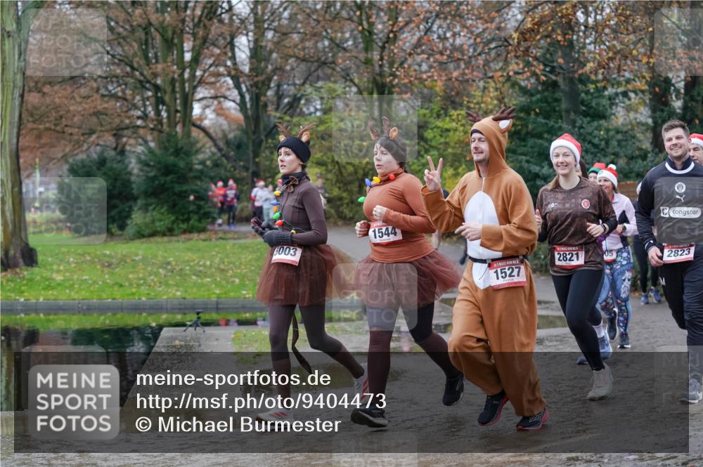 07.12.2025 - St. Pauli X-Mass-Run No. 15 Michael Burmester http://msf.ph/oto/9404473 07.12.2025 11:04:33 Laufen 6003, 1544, 1527, 5, 2821, 05, 2823 meine-sportfotos.de