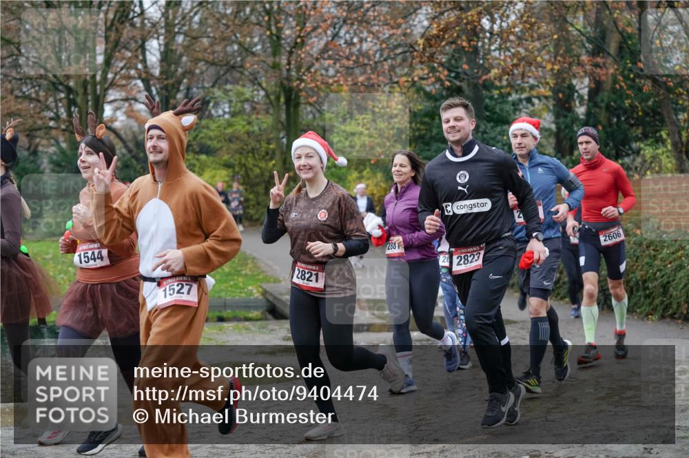 07.12.2025 - St. Pauli X-Mass-Run No. 15 Michael Burmester http://msf.ph/oto/9404474 07.12.2025 11:04:33 Laufen 1544, 1527, 15, 2821, 288, 26, 2823, 2, 2606 meine-sportfotos.de