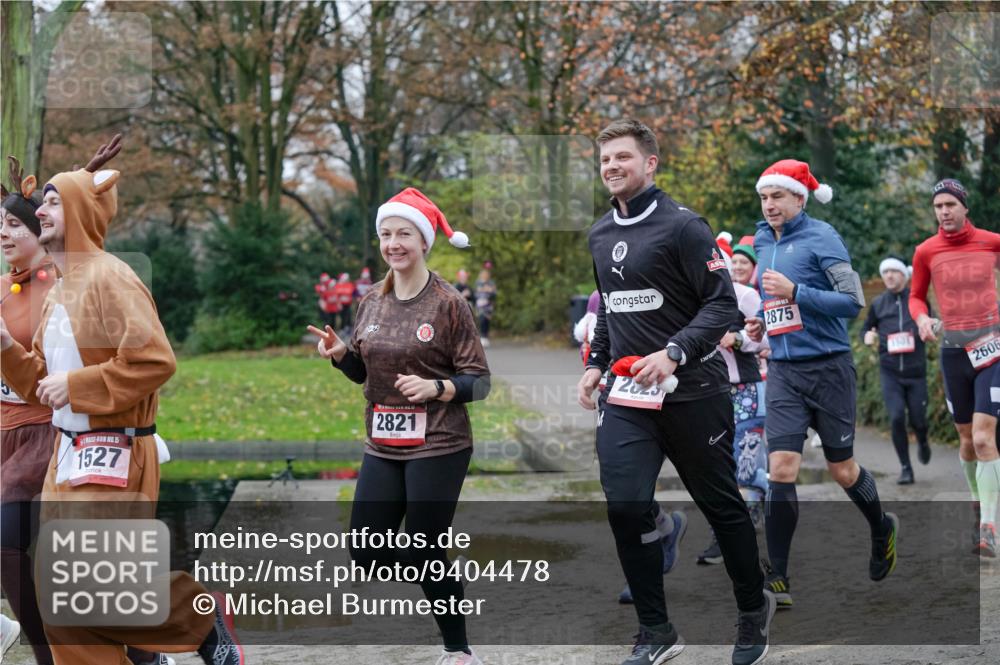 07.12.2025 - St. Pauli X-Mass-Run No. 15 Michael Burmester http://msf.ph/oto/9404478 07.12.2025 11:04:34 Laufen 2875, 15, 1527, 2821, 2825, 1531, 2606 meine-sportfotos.de