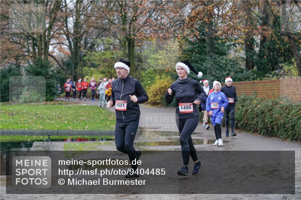 07.12.2025 - St. Pauli X-Mass-Run No. 15 Michael Burmester http://msf.ph/oto/9404485 07.12.2025 11:04:36 Laufen 1501, 1498, 1082, 2373 meine-sportfotos.de