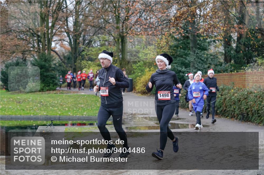 07.12.2025 - St. Pauli X-Mass-Run No. 15 Michael Burmester http://msf.ph/oto/9404486 07.12.2025 11:04:36 Laufen 1501, 1498, 1082 meine-sportfotos.de