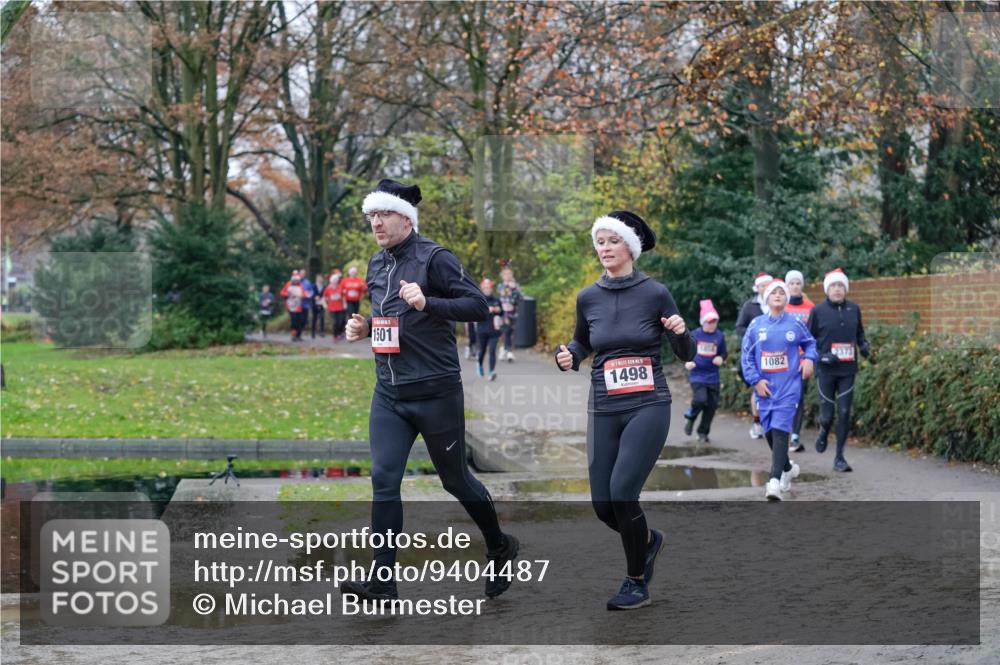 07.12.2025 - St. Pauli X-Mass-Run No. 15 Michael Burmester http://msf.ph/oto/9404487 07.12.2025 11:04:36 Laufen 1501, 1498, 1082, 2373 meine-sportfotos.de