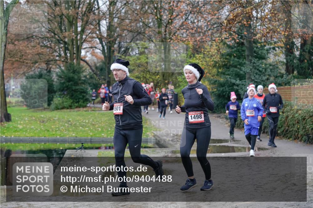 07.12.2025 - St. Pauli X-Mass-Run No. 15 Michael Burmester http://msf.ph/oto/9404488 07.12.2025 11:04:37 Laufen 1501, 1498, 1082, 2373 meine-sportfotos.de