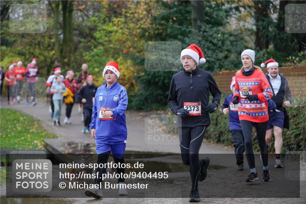 07.12.2025 - St. Pauli X-Mass-Run No. 15 Michael Burmester http://msf.ph/oto/9404495 07.12.2025 11:04:39 Laufen 5, 2373, 185, 520 meine-sportfotos.de