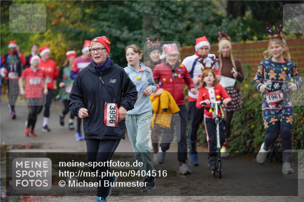 07.12.2025 - St. Pauli X-Mass-Run No. 15 Michael Burmester http://msf.ph/oto/9404516 07.12.2025 11:04:45 Laufen 15, 3956, 1961 meine-sportfotos.de