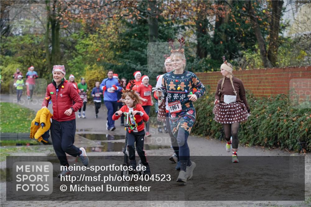 07.12.2025 - St. Pauli X-Mass-Run No. 15 Michael Burmester http://msf.ph/oto/9404523 07.12.2025 11:04:48 Laufen 2237, 1961 meine-sportfotos.de
