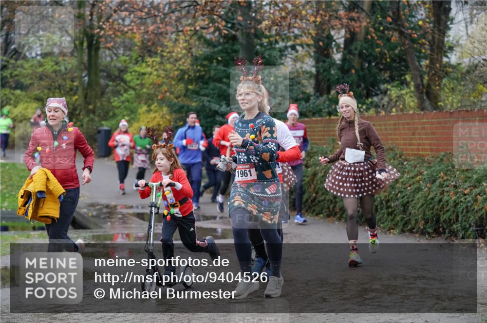 07.12.2025 - St. Pauli X-Mass-Run No. 15 Michael Burmester http://msf.ph/oto/9404526 07.12.2025 11:04:48 Laufen 1961 meine-sportfotos.de