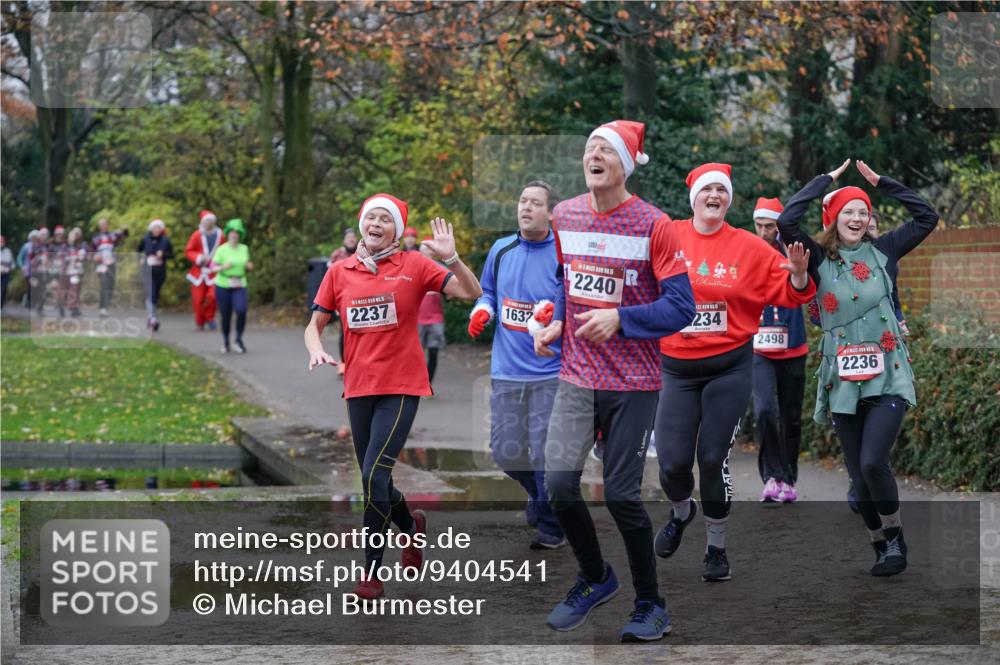 07.12.2025 - St. Pauli X-Mass-Run No. 15 Michael Burmester http://msf.ph/oto/9404541 07.12.2025 11:04:52 Laufen 2237, 1637, 5, 2240, 234, 2498, 2236 meine-sportfotos.de