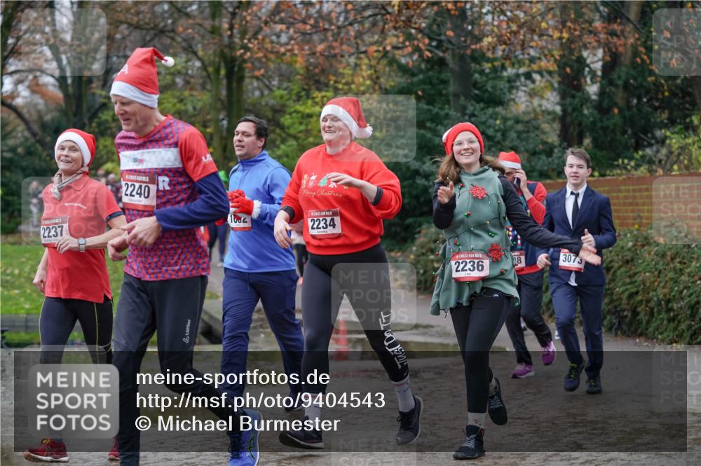 07.12.2025 - St. Pauli X-Mass-Run No. 15 Michael Burmester http://msf.ph/oto/9404543 07.12.2025 11:04:53 Laufen 2237, 2240, 1082, 2234, 15, 2236, 8, 3073 meine-sportfotos.de