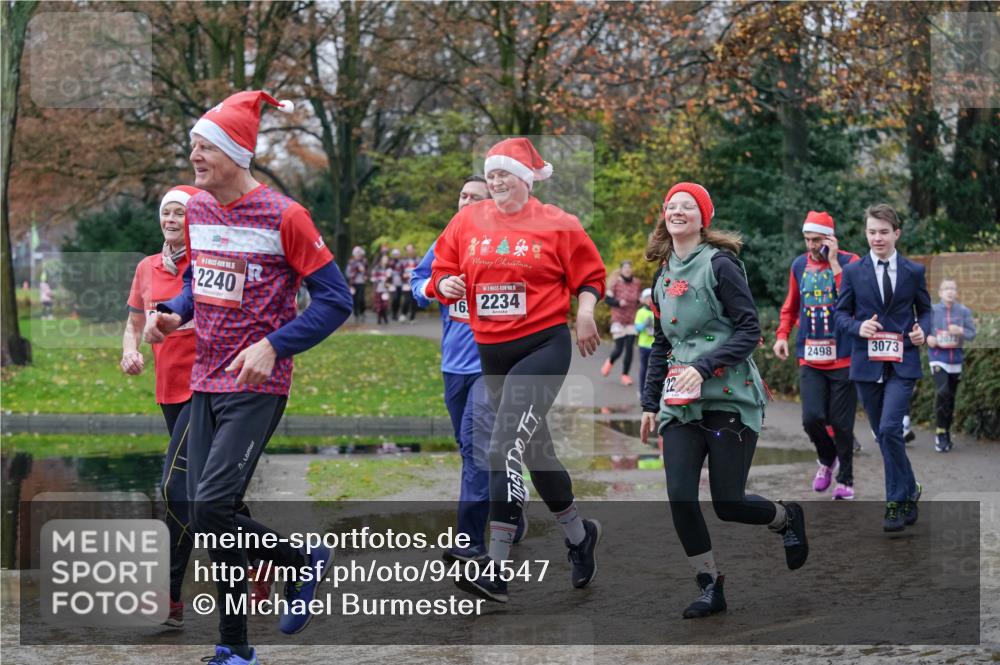07.12.2025 - St. Pauli X-Mass-Run No. 15 Michael Burmester http://msf.ph/oto/9404547 07.12.2025 11:04:54 Laufen 2240, 16, 2234, 2498, 3073 meine-sportfotos.de