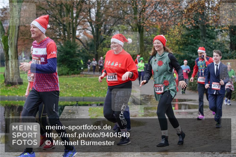 07.12.2025 - St. Pauli X-Mass-Run No. 15 Michael Burmester http://msf.ph/oto/9404549 07.12.2025 11:04:54 Laufen 2240, 2234, 215, 2236, 2498, 3073 meine-sportfotos.de