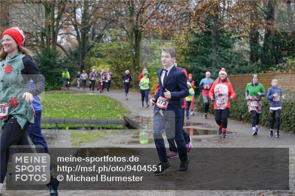 07.12.2025 - St. Pauli X-Mass-Run No. 15 Michael Burmester http://msf.ph/oto/9404551 07.12.2025 11:04:55 Laufen 36, 2072, 3087, 1080, 3073 meine-sportfotos.de