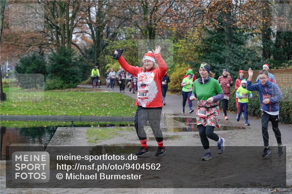 07.12.2025 - St. Pauli X-Mass-Run No. 15 Michael Burmester http://msf.ph/oto/9404562 07.12.2025 11:04:57 Laufen 3087, 1080, 1388, 201 meine-sportfotos.de