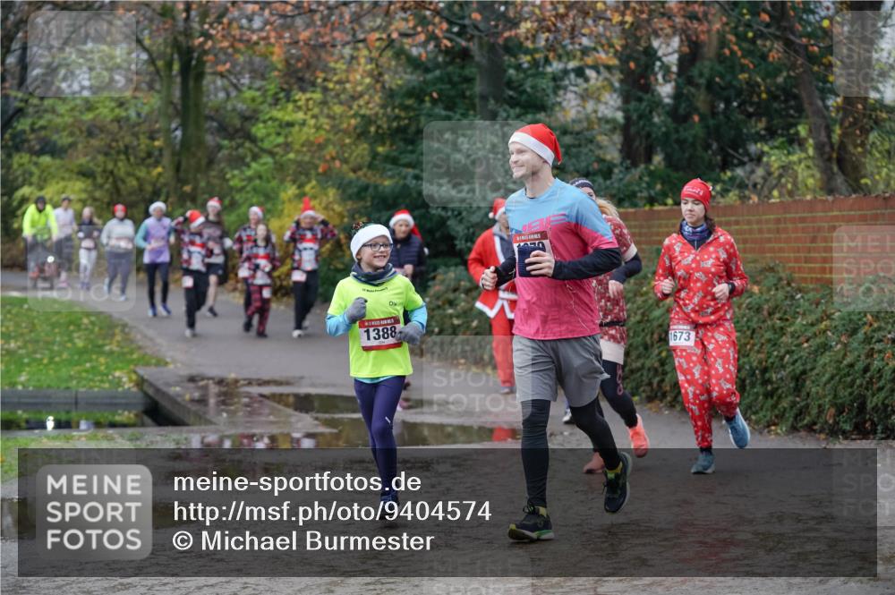 07.12.2025 - St. Pauli X-Mass-Run No. 15 Michael Burmester http://msf.ph/oto/9404574 07.12.2025 11:05:00 Laufen 1388, 1673 meine-sportfotos.de