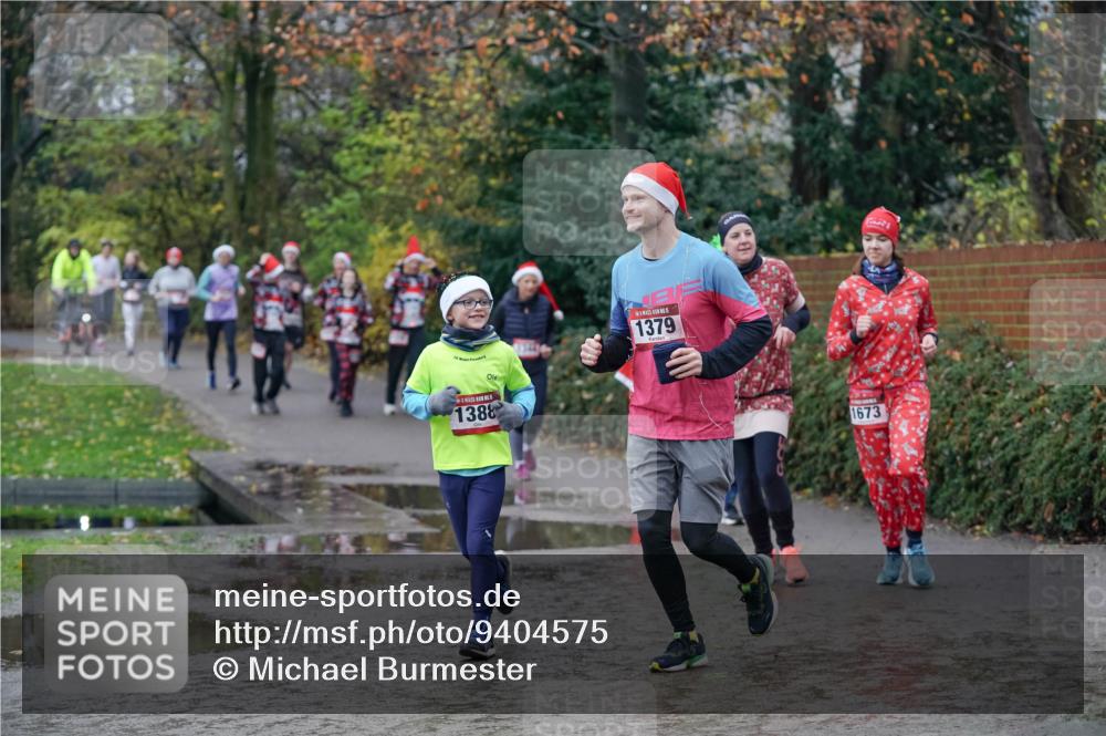 07.12.2025 - St. Pauli X-Mass-Run No. 15 Michael Burmester http://msf.ph/oto/9404575 07.12.2025 11:05:00 Laufen 1388, 1379, 1673 meine-sportfotos.de