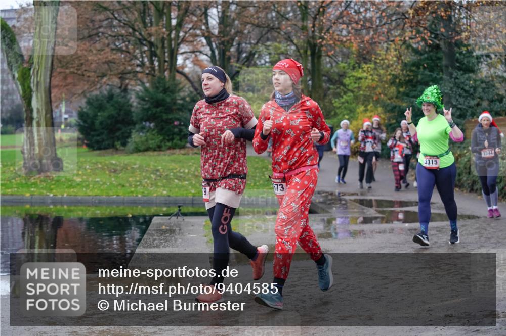 07.12.2025 - St. Pauli X-Mass-Run No. 15 Michael Burmester http://msf.ph/oto/9404585 07.12.2025 11:05:02 Laufen 19, 73, 1344, 3315 meine-sportfotos.de