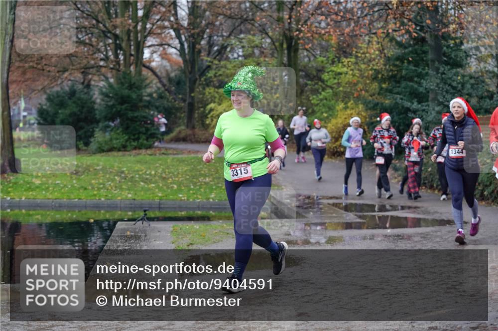 07.12.2025 - St. Pauli X-Mass-Run No. 15 Michael Burmester http://msf.ph/oto/9404591 07.12.2025 11:05:03 Laufen 3315, 1344 meine-sportfotos.de