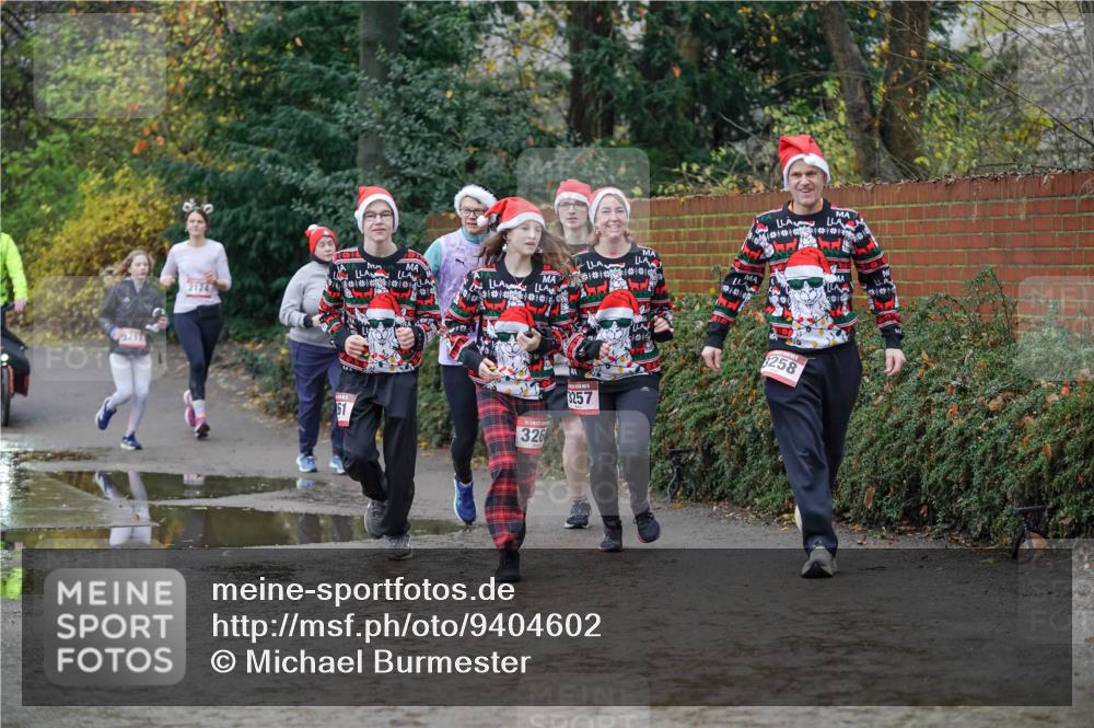 07.12.2025 - St. Pauli X-Mass-Run No. 15 Michael Burmester http://msf.ph/oto/9404602 07.12.2025 11:05:07 Laufen 2124, 38, 3, 3, 32, 61, 326, 3257, 1, 258 meine-sportfotos.de