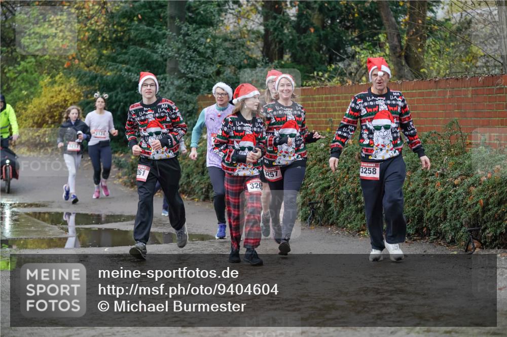 07.12.2025 - St. Pauli X-Mass-Run No. 15 Michael Burmester http://msf.ph/oto/9404604 07.12.2025 11:05:07 Laufen 3217, 2124, 261, 326, 257, 3258 meine-sportfotos.de