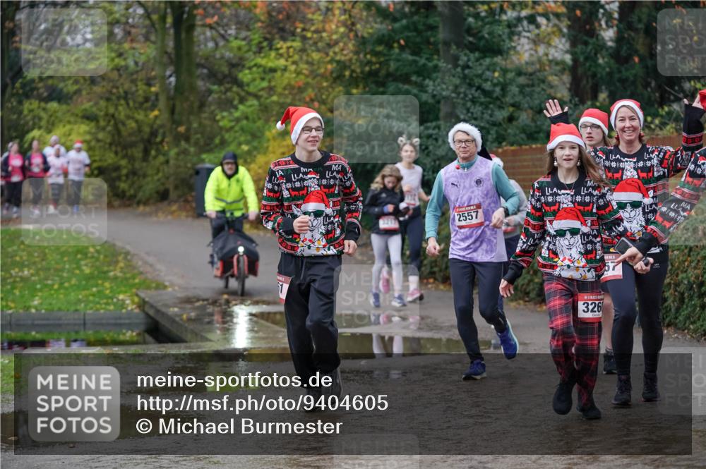 07.12.2025 - St. Pauli X-Mass-Run No. 15 Michael Burmester http://msf.ph/oto/9404605 07.12.2025 11:05:08 Laufen 1, 3217, 2557, 326, 34 meine-sportfotos.de