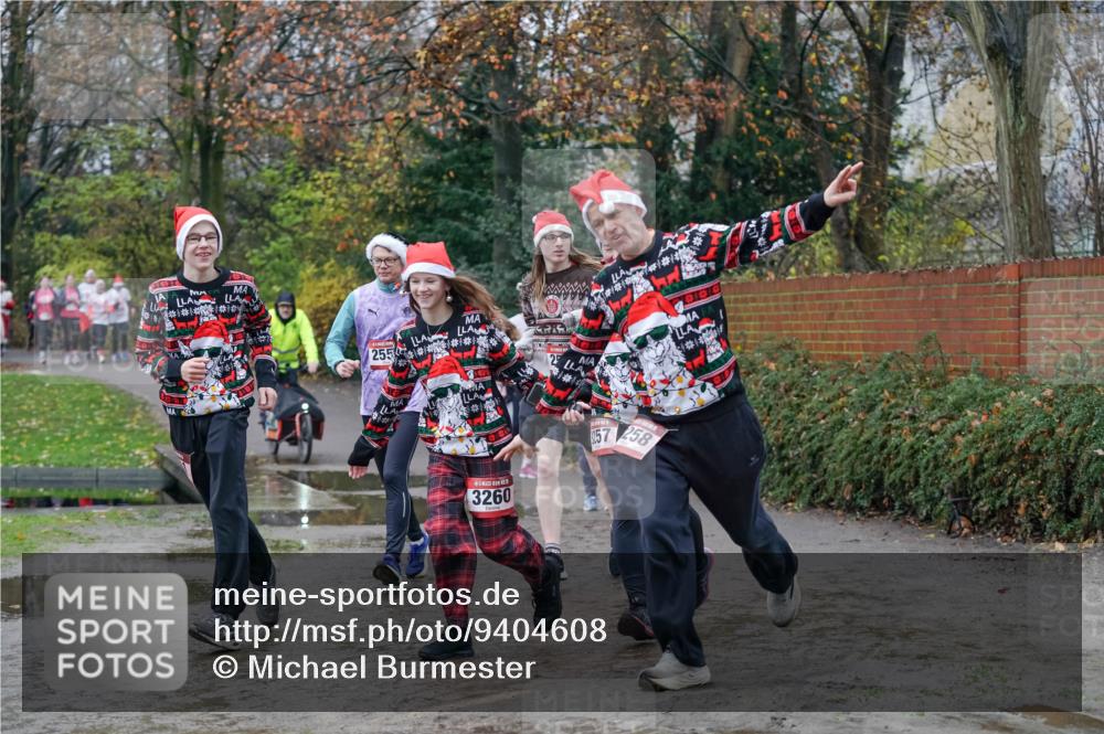 07.12.2025 - St. Pauli X-Mass-Run No. 15 Michael Burmester http://msf.ph/oto/9404608 07.12.2025 11:05:09 Laufen 255, 3260, 2, 1, 57, 258 meine-sportfotos.de