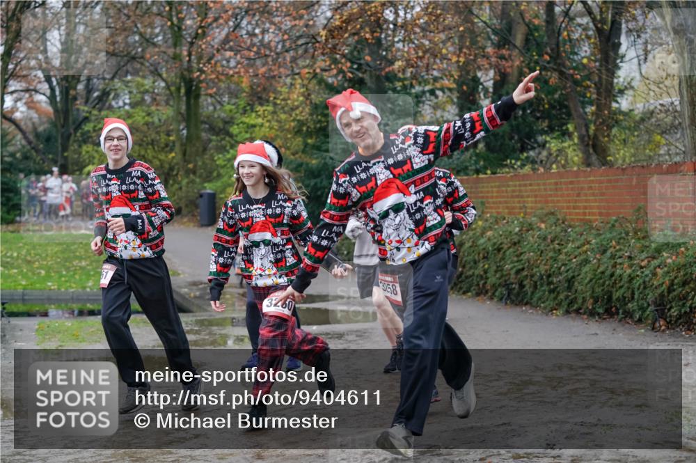 07.12.2025 - St. Pauli X-Mass-Run No. 15 Michael Burmester http://msf.ph/oto/9404611 07.12.2025 11:05:10 Laufen 3260, 3158 meine-sportfotos.de