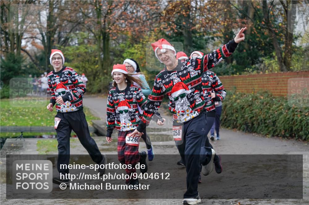 07.12.2025 - St. Pauli X-Mass-Run No. 15 Michael Burmester http://msf.ph/oto/9404612 07.12.2025 11:05:10 Laufen 3260, 3258 meine-sportfotos.de
