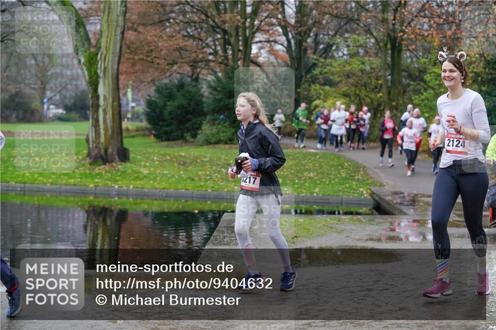 07.12.2025 - St. Pauli X-Mass-Run No. 15 Michael Burmester http://msf.ph/oto/9404632 07.12.2025 11:05:14 Laufen 217, 2124 meine-sportfotos.de