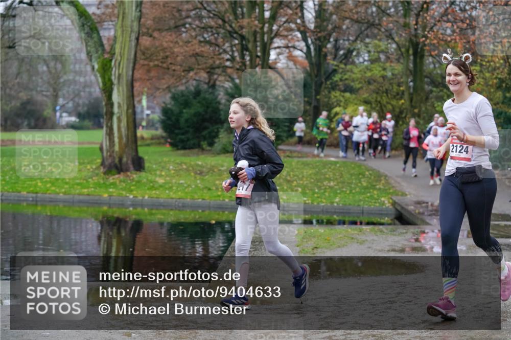 07.12.2025 - St. Pauli X-Mass-Run No. 15 Michael Burmester http://msf.ph/oto/9404633 07.12.2025 11:05:14 Laufen 2124 meine-sportfotos.de