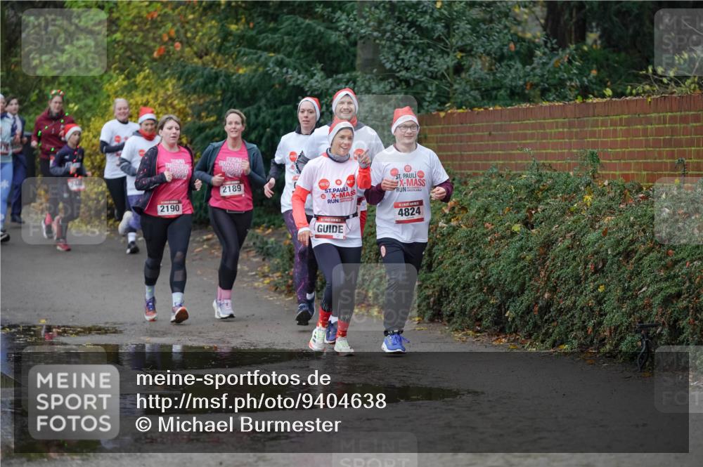 07.12.2025 - St. Pauli X-Mass-Run No. 15 Michael Burmester http://msf.ph/oto/9404638 07.12.2025 11:05:18 Laufen 2189, 2190, 4824 meine-sportfotos.de