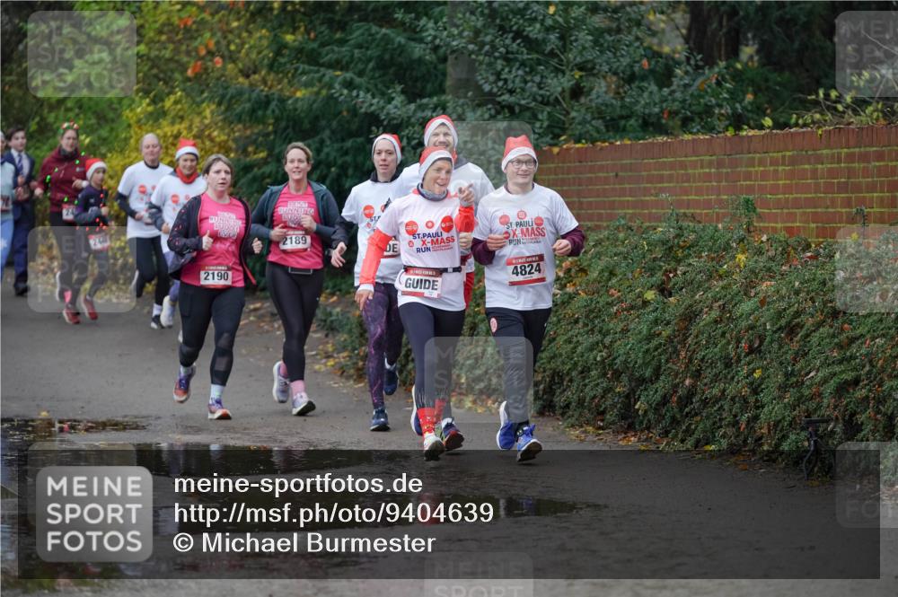 07.12.2025 - St. Pauli X-Mass-Run No. 15 Michael Burmester http://msf.ph/oto/9404639 07.12.2025 11:05:18 Laufen 2189, 2190, 4824 meine-sportfotos.de