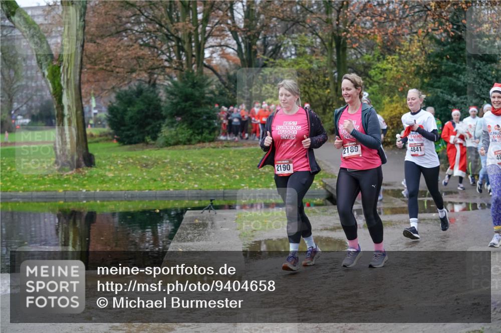 07.12.2025 - St. Pauli X-Mass-Run No. 15 Michael Burmester http://msf.ph/oto/9404658 07.12.2025 11:05:24 Laufen 2190, 2189, 4841, 48 meine-sportfotos.de