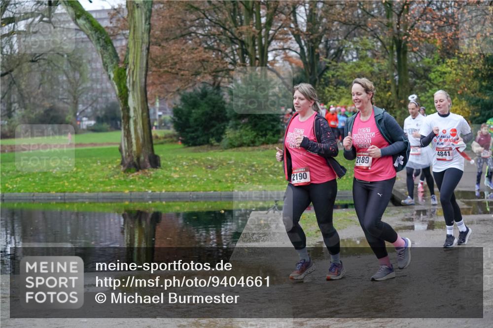 07.12.2025 - St. Pauli X-Mass-Run No. 15 Michael Burmester http://msf.ph/oto/9404661 07.12.2025 11:05:25 Laufen 2190, 2189, 4841, 472 meine-sportfotos.de