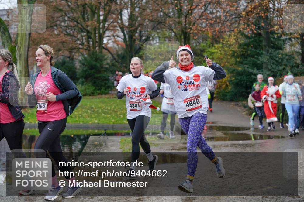 07.12.2025 - St. Pauli X-Mass-Run No. 15 Michael Burmester http://msf.ph/oto/9404662 07.12.2025 11:05:26 Laufen 2189, 4841, 15, 4840, 2176 meine-sportfotos.de